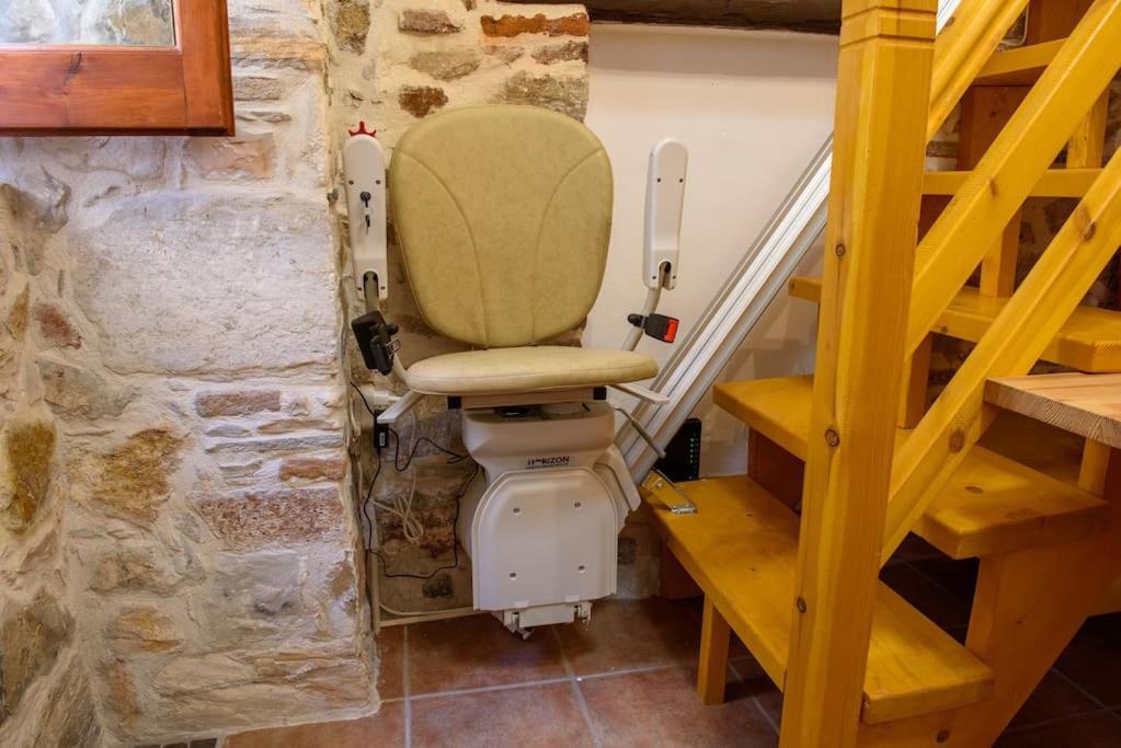 Lavrio Stone House 5 Min From The Centre/Port Apartment Exterior photo