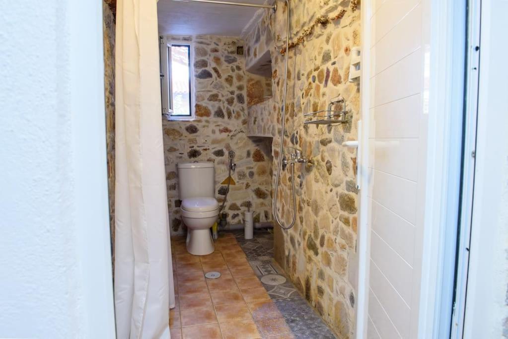 Lavrio Stone House 5 Min From The Centre/Port Apartment Exterior photo