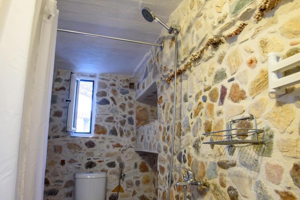 Lavrio Stone House 5 Min From The Centre/Port Apartment Exterior photo